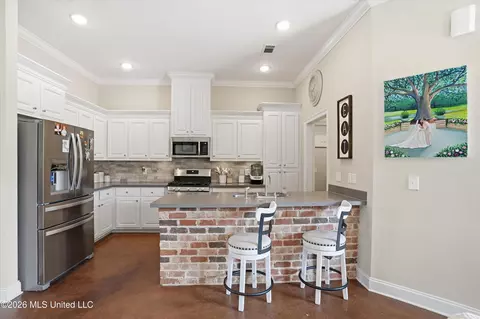 Kitchen - 710 Parkdale Pl, Brandon, MS 39042 photo 1 of 2