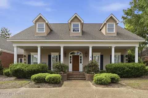 203 Persimmon Hl, Ridgeland, MS 39157