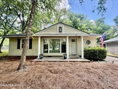 412 S Victoria Ave, Cleveland, MS 38732