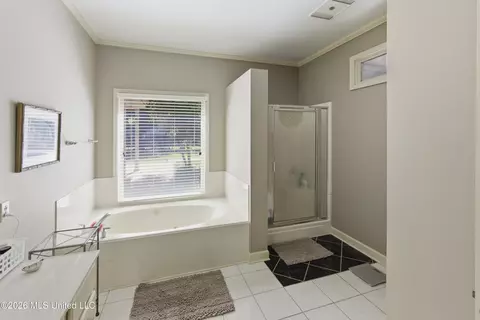 Bath - 2307 Arrowhead Dr, Mccomb, MS 39648 photo 1 of 3