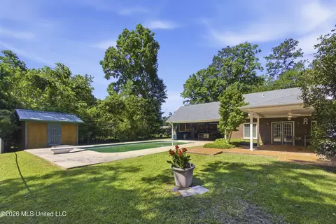 Exterior - 2307 Arrowhead Dr, Mccomb, MS 39648 photo 6 of 11
