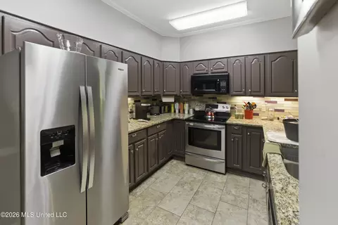 Kitchen - 2307 Arrowhead Dr, Mccomb, MS 39648 photo 1 of 2