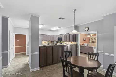 Dining - 2307 Arrowhead Dr, Mccomb, MS 39648 photo 1 of 1