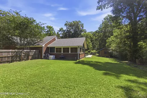 Exterior - 2307 Arrowhead Dr, Mccomb, MS 39648 photo 8 of 11