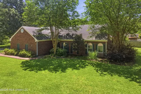 Exterior - 2307 Arrowhead Dr, Mccomb, MS 39648 photo 10 of 11