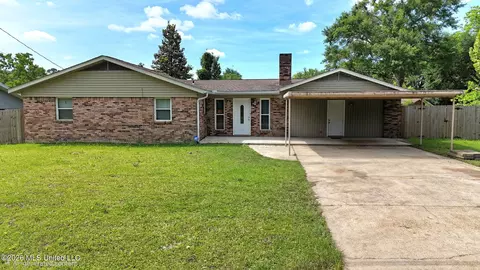 13692 Three Rivers Rd, Gulfport, MS 39503