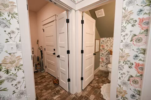 Entry Way - 190 Vinson Rd, Hernando, MS 38632 photo 5 of 6