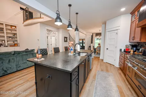 Kitchen - 190 Vinson Rd, Hernando, MS 38632 photo 3 of 7