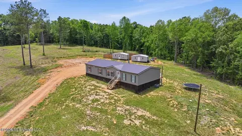 499 Old Enochs Rd, Florence, MS 39073