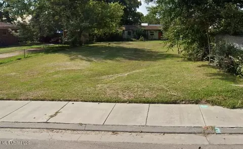827 Elder St, Biloxi, MS 39530 photo 2
