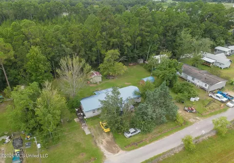 3199 Georgette Ln, D'iberville, MS 39540