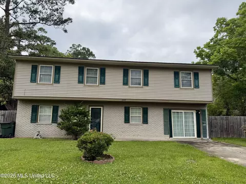 5199 Jacksonville Dr, Pearlington, MS 39572