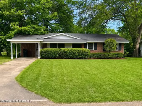 1106 W President Ave, Greenwood, MS 38930