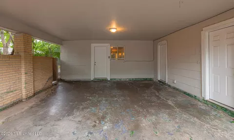 Exterior - 3229 Ridgeland Dr, Jackson, MS 39212 photo 9 of 9
