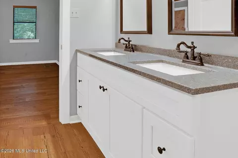 Entry Way - 528 Arkabutla Dam Rd, Coldwater, MS 38618 photo 4 of 7