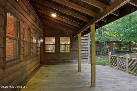 Exterior - 528 Arkabutla Dam Rd, Coldwater, MS 38618 photo 6 of 29