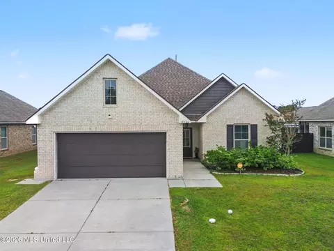 16820 Desmare St, Gulfport, MS 39503