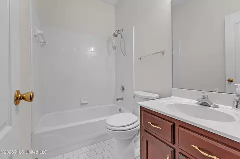 Bath - 9601 N Geneva Loop, Olive Branch, MS 38654 photo 1 of 3