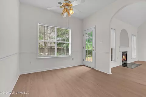 Living - 9601 N Geneva Loop, Olive Branch, MS 38654 photo 5 of 5