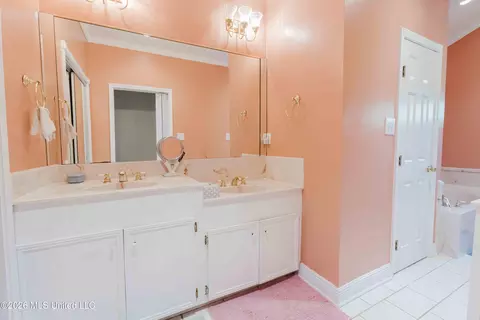 Bath - 3830 Forest Hill Rd, Jackson, MS 39212 photo 5 of 8