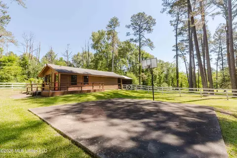 Exterior - 3830 Forest Hill Rd, Jackson, MS 39212 photo 7 of 7