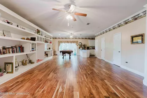 Living - 3830 Forest Hill Rd, Jackson, MS 39212 photo 7 of 8