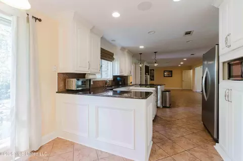 Kitchen - 3830 Forest Hill Rd, Jackson, MS 39212 photo 2 of 2