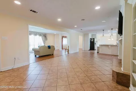 Living - 3830 Forest Hill Rd, Jackson, MS 39212 photo 6 of 8