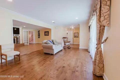 Living - 3830 Forest Hill Rd, Jackson, MS 39212 photo 3 of 8