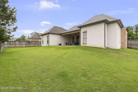 Exterior - 132 Claiborne St, Madison, MS 39110 photo 8 of 10