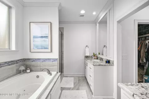 Bath - 132 Claiborne St, Madison, MS 39110 photo 2 of 4