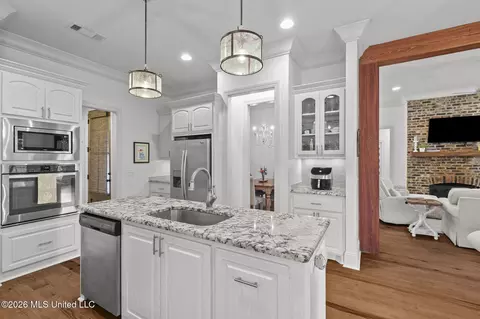 Kitchen - 132 Claiborne St, Madison, MS 39110 photo 2 of 7