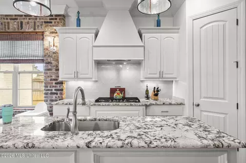Kitchen - 132 Claiborne St, Madison, MS 39110 photo 4 of 7