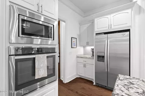 Kitchen - 132 Claiborne St, Madison, MS 39110 photo 7 of 7