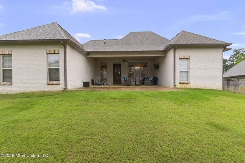 Exterior - 132 Claiborne St, Madison, MS 39110 photo 9 of 10
