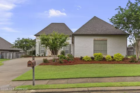 Exterior - 132 Claiborne St, Madison, MS 39110 photo 2 of 10
