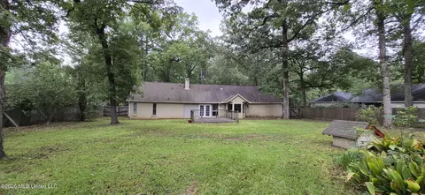 Exterior - 1102 Martin Dr, Brandon, MS 39047 photo 2 of 4