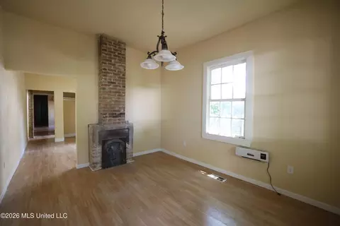 207 Saint Mary St, Natchez, MS 39120