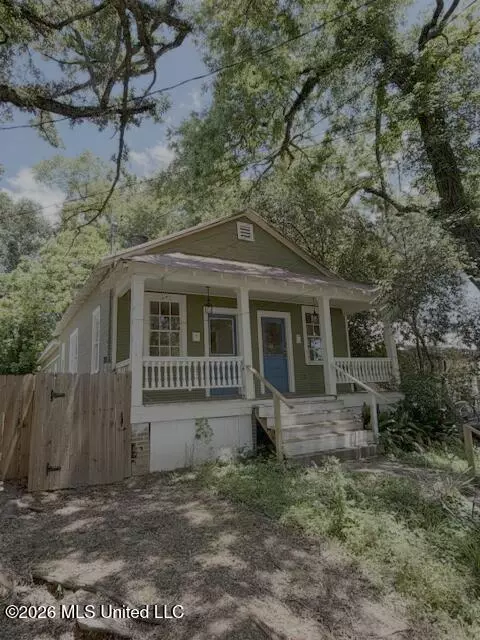207 Saint Mary St, Natchez, MS 39120