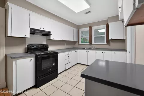 Kitchen - 3021 Downing St, Jackson, MS 39216 photo 2 of 2
