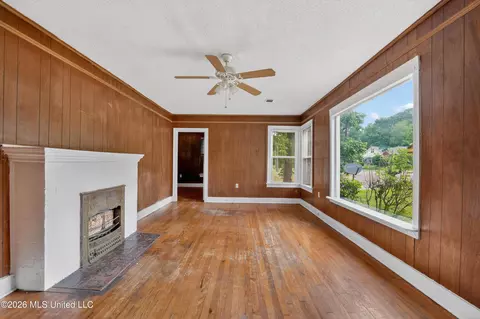 Living - 3021 Downing St, Jackson, MS 39216 photo 1 of 7