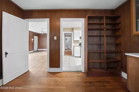 Entry Way - 3021 Downing St, Jackson, MS 39216 photo 1 of 2