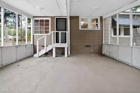 Exterior - 3021 Downing St, Jackson, MS 39216 photo 4 of 5