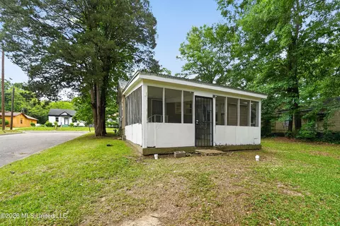 Exterior - 3021 Downing St, Jackson, MS 39216 photo 2 of 5