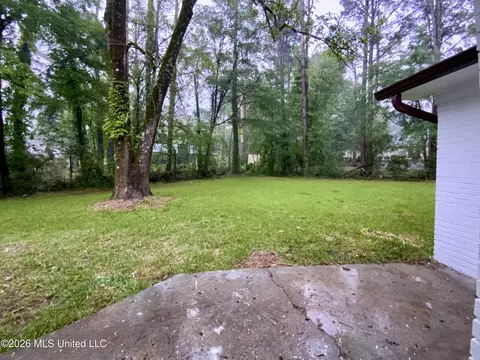 613 Upper Darby Rd, Jackson, MS 39212 photo 9