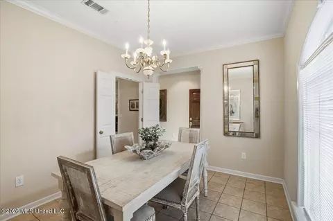 Dining - 23 Spring Lake Cir, Pearl, MS 39208 photo 2 of 2