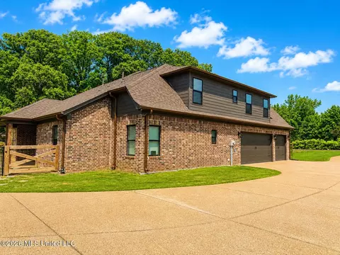 Exterior - 1724 Slocum Rd, Hernando, MS 38632 photo 4 of 4