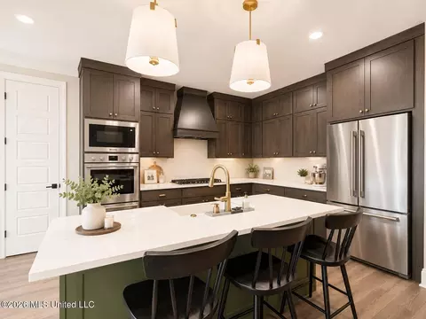 Kitchen - 1724 Slocum Rd, Hernando, MS 38632 photo 3 of 3