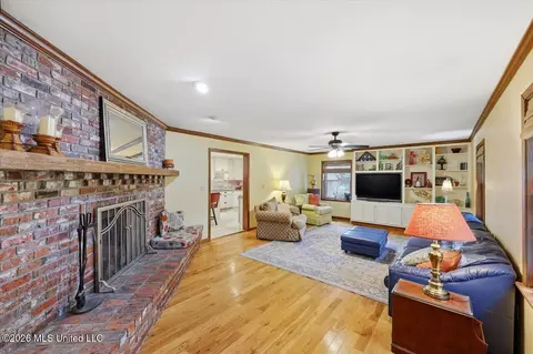 Living - 327 Clarkdell Rd, Canton, MS 39046 photo 1 of 2