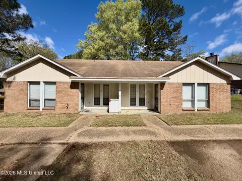 114 Crestwood Cv, Clinton, MS 39056
